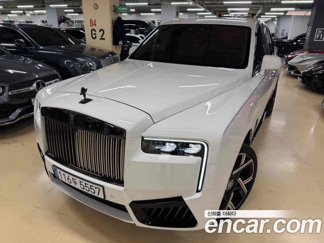 Rolls-Royce Cullinan 6.7 V12 чёрный эмблема, badge, 2022 3