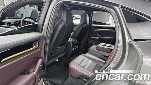 Porsche Cayenne (PO536) 3.0 купе, 2024 11