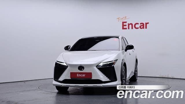 Lexus RZ450e Luxury, 2023 3