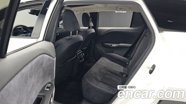 Lexus RZ450e Luxury, 2023 11