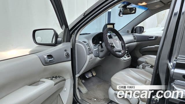 Kia Carnival R R Special, 2011 10