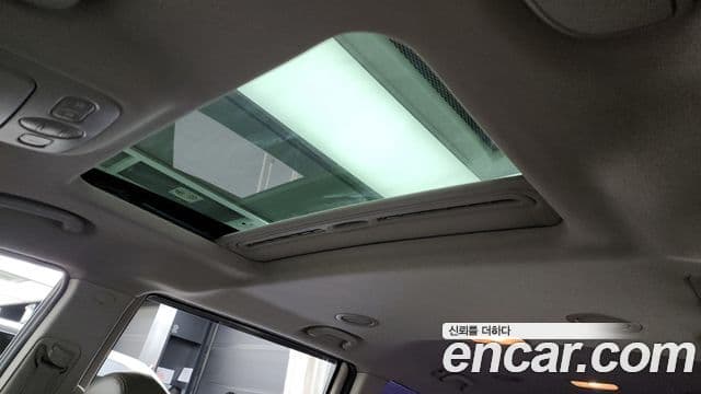 Kia Carnival R R Special, 2011 18