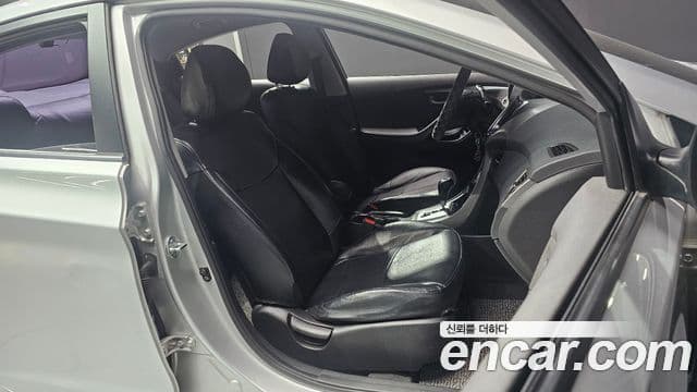 Hyundai Avante MD Luxury, 2012 11