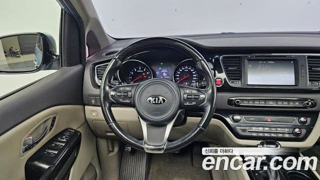 Kia All New Carnival President, 2016 12