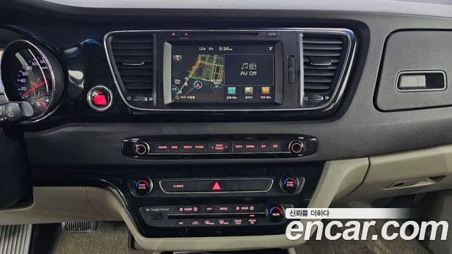 Kia All New Carnival President, 2016 13