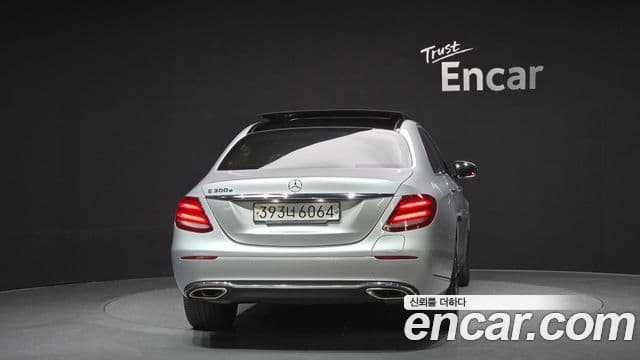 Mercedes-Benz E-класс W213 Exclusive, 2019 4
