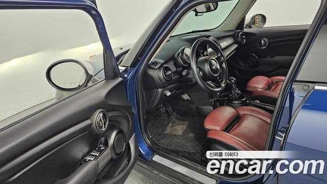 Mini Cooper 3세대, 2018 10