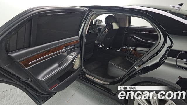 Genesis EQ900 Prestige, 2016 12