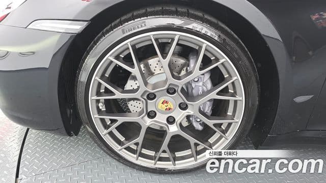 Porsche 911 (992) Carrera 4 кабриолет, 2021 все фото