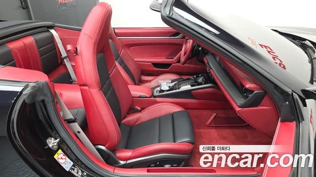 Porsche 911 (992) Carrera 4 кабриолет, 2021 11