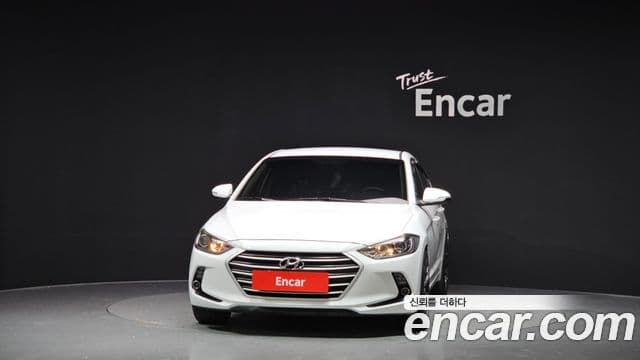 Hyundai Avante AD 1.6 e-VGT Smart, 2017 3