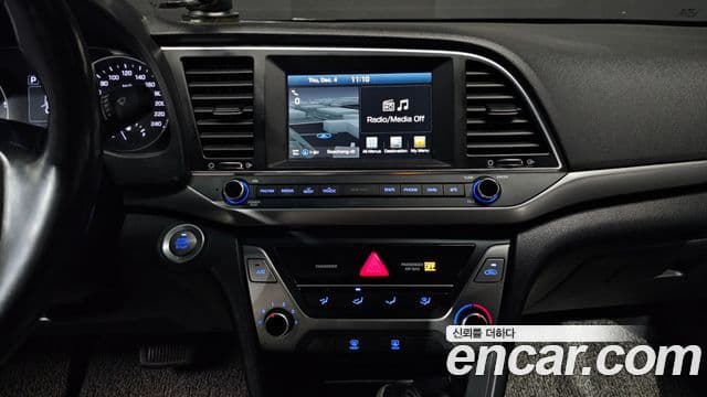 Hyundai Avante AD 1.6 e-VGT Smart, 2017 15