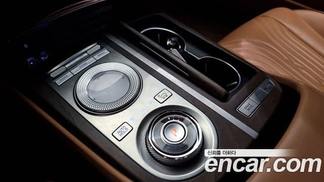 Genesis G80 (RG3) бензин 2.5 турбо AWD, 2021 9