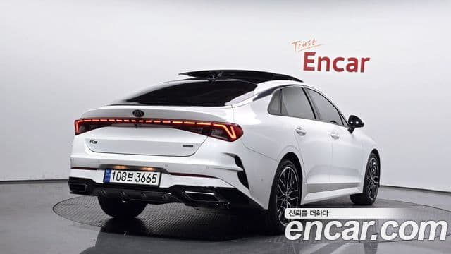 Kia K5 3세대 Signature, 2021 2