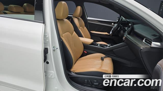 Kia K5 3세대 Signature, 2021 10