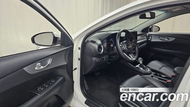 Kia The / новый New K3 2세대 Trendy, 2022 3