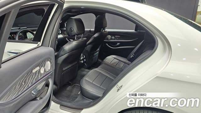 Mercedes-Benz E-класс W213 AMG Line, 2022 12