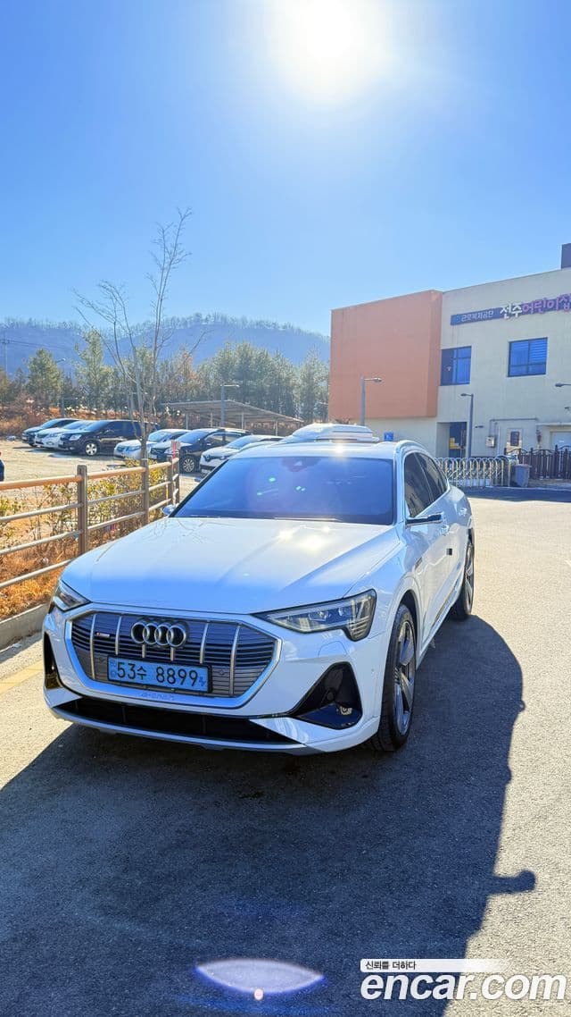 Audi e-Tron 55 Quattro Sportback, 2022 4