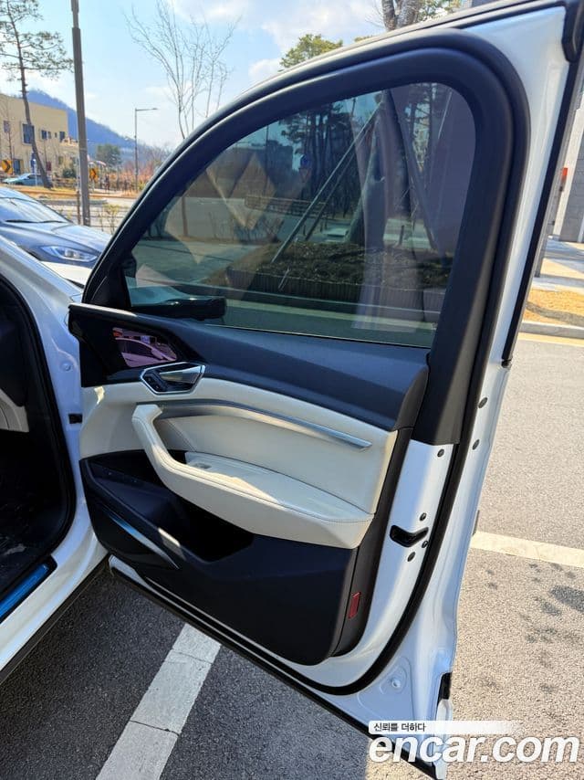 Audi e-Tron 55 Quattro Sportback, 2022 6