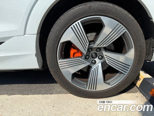 Audi e-Tron 55 Quattro Sportback, 2022 14