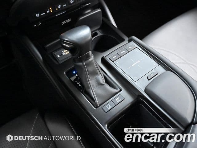 Lexus ES300h 7세대 Executive, 2019 9