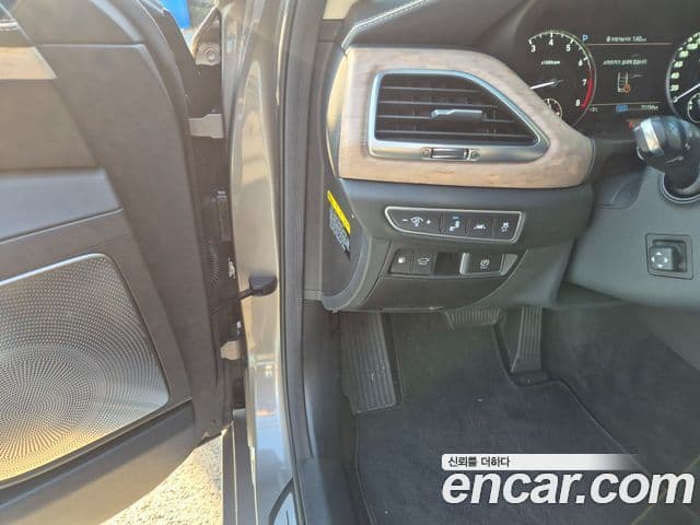 Genesis G90 Prestige, 2019 9