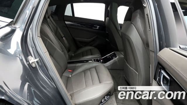 Porsche Panamera (971), 2018 12