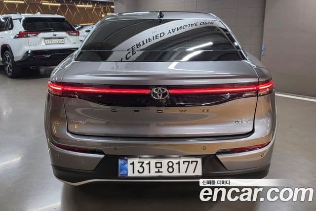 Toyota 크라운 кроссовер 2.4 4WD Dual Boost гибрид, 2026 3