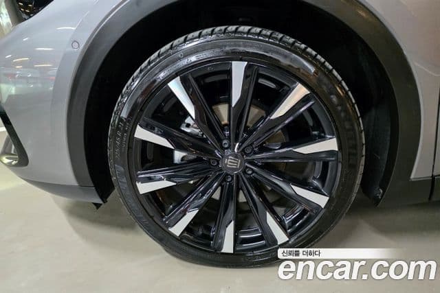 Toyota 크라운 кроссовер 2.4 4WD Dual Boost гибрид, 2026 8