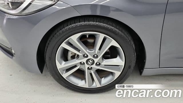 Hyundai Avante AD 1.6 GDI Value Plus, 2017 17