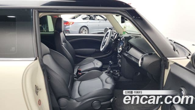 Mini Cooper 클럽맨 1세대, 2014 10