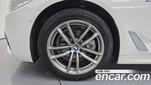 BMW 5시리즈 (G30) 520i M Sport, 2020 все фото