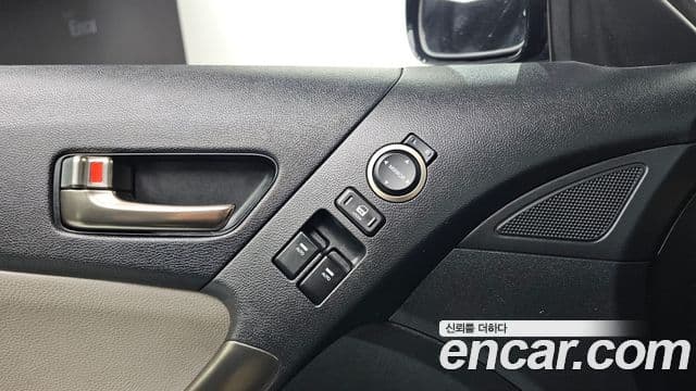 Hyundai The / новый New Genesis купе 2.0 экспортная версия, 2013 12