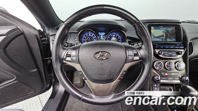 Hyundai The / новый New Genesis купе 2.0 экспортная версия, 2013 15