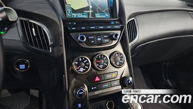 Hyundai The / новый New Genesis купе 2.0 экспортная версия, 2013 17