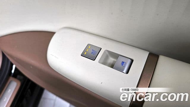 Hyundai Grandeur (GN7) Calligraphy, 2025 19