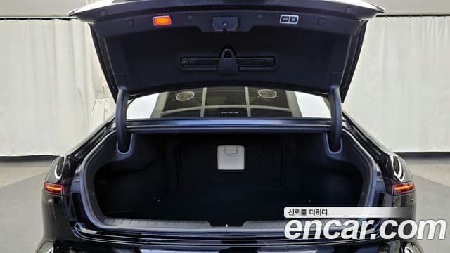 Hyundai Grandeur (GN7) Calligraphy, 2025 20