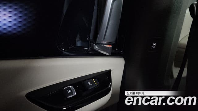 Kia Carnival 4세대 бензин 9인승 High Limousine(компания по спецнадстройкам), 2023 18