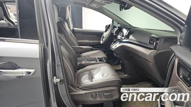 Honda Odyssey 5세대, 2021 11