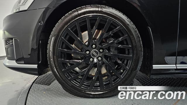 Audi A8 (D5) 55 TFSI Quattro LWB, 2021 все фото