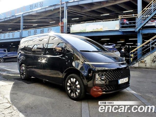 Hyundai Staria Inspiration, 2023 2