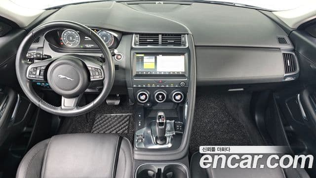 Jaguar E-PACE D180 SE, 2019 4