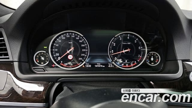 BMW 5시리즈 (F10) 528i xDrive M аэродинамический Special Edition, 2016 8