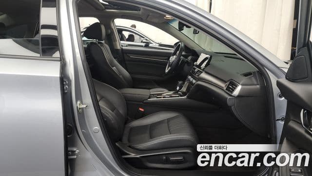 Honda Accord 10세대 1.5 турбо, 2019 11