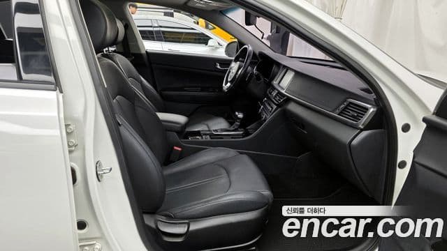 Kia K5 2세대 Prestige, 2016 11