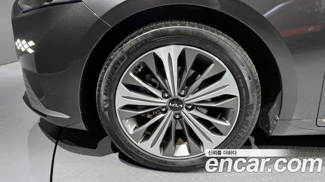 Kia K8 гибрид Signature, 2023 все фото