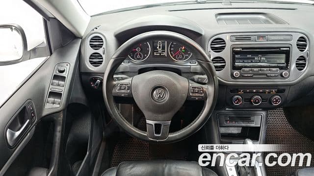 Volkswagen New Tiguan 5N, 2016 13
