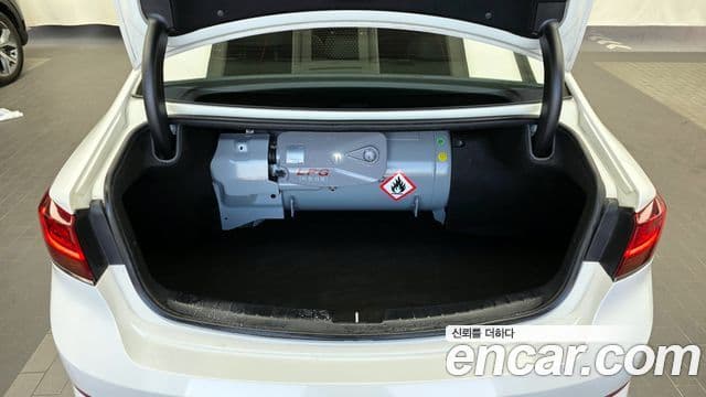 Kia K7 Premier 3.0 LPI Trendy(арендный автомобиль), 2020 20