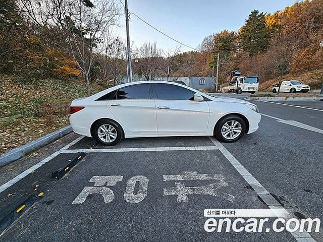 Hyundai YF Sonata LPI top, 2012 4