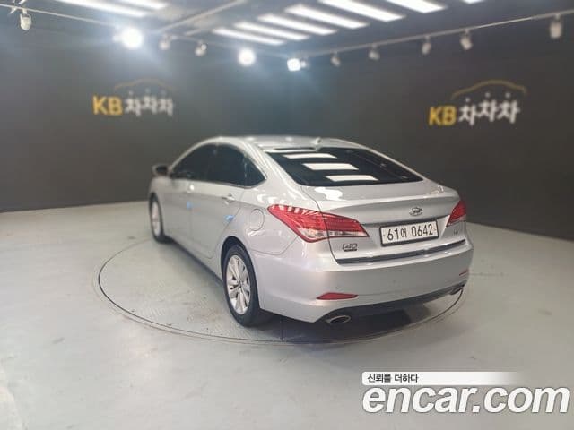 Hyundai i40 살룬 PYL, 2014 7